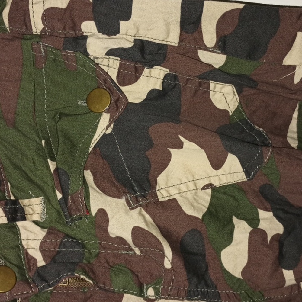 Camoflague army cargo dance style shorts - Picture 4 of 4
